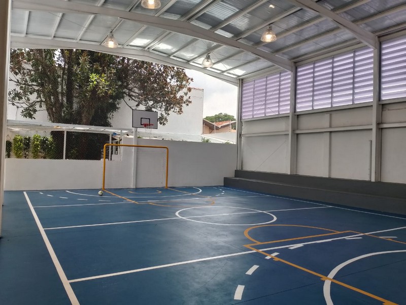 Quadra Poliesportiva com Cobertura Metálica